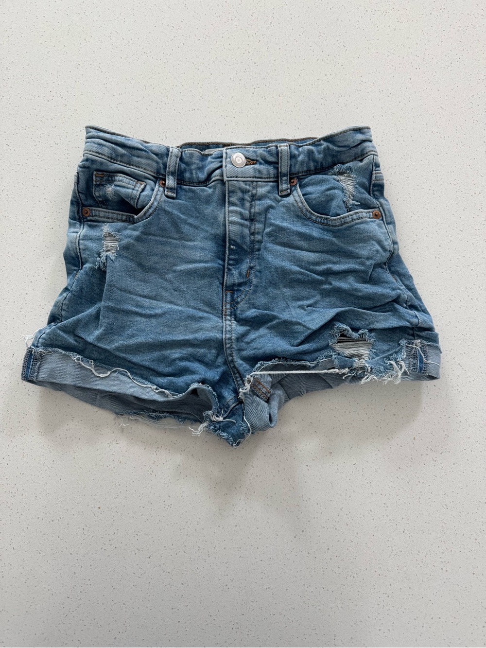 H&M High-Waisted Distressed Cut-Off Denim Jean Shorts Women’s US 6 / EUR 38